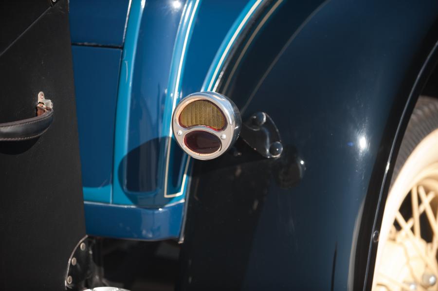  Ford Model A DeLuxe Roadster 1931 года  (фото 7 из 11)